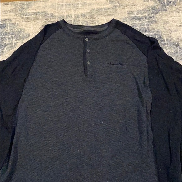 Kenneth Cole men’s pajama shirt. - Picture 2 of 4